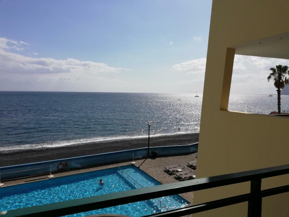 By The & Pool Apartment *