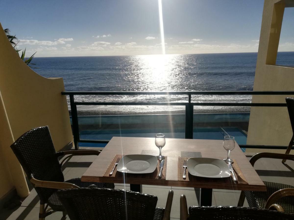 Apartment By The & Pool Funchal (Madeira)
