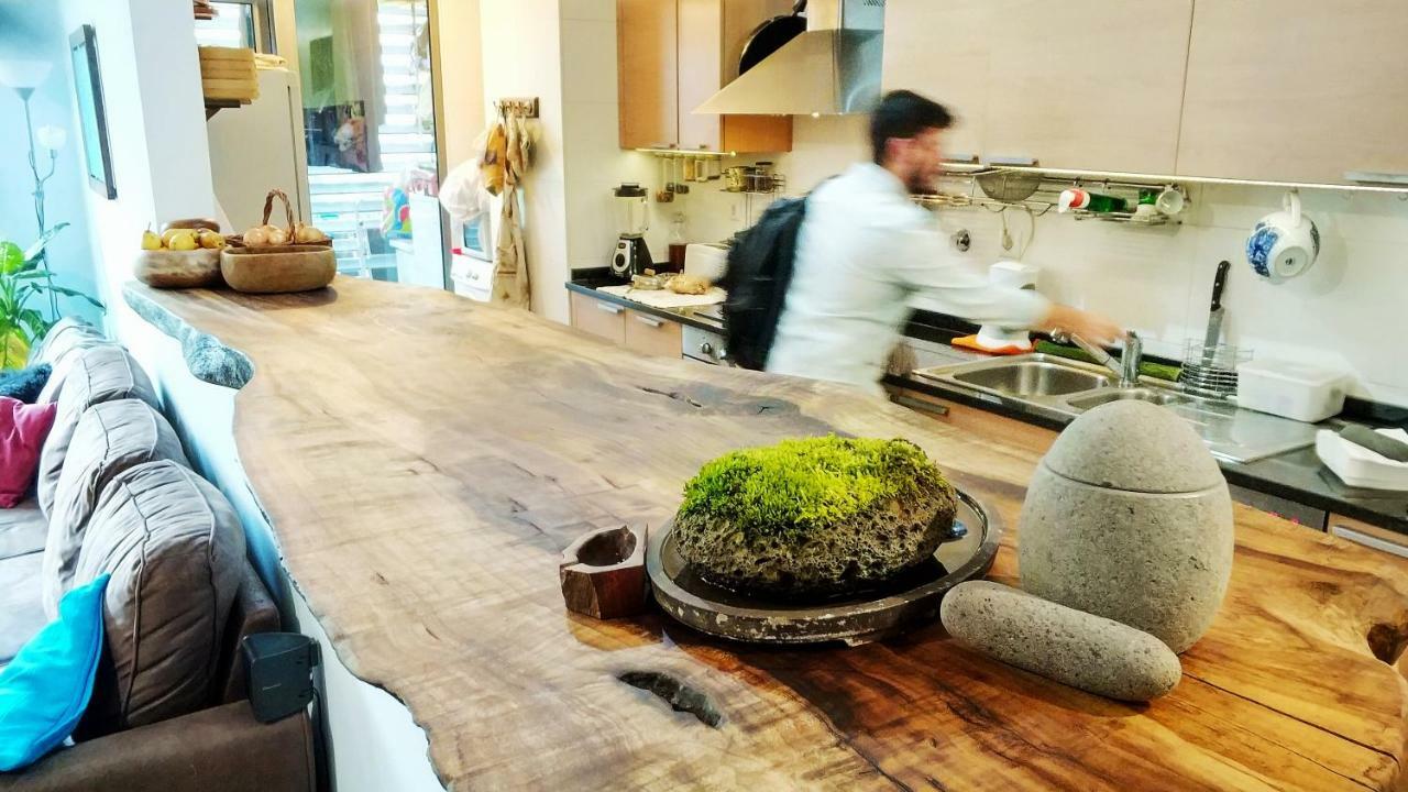 Rochas Shared Garden Refuge Homestay