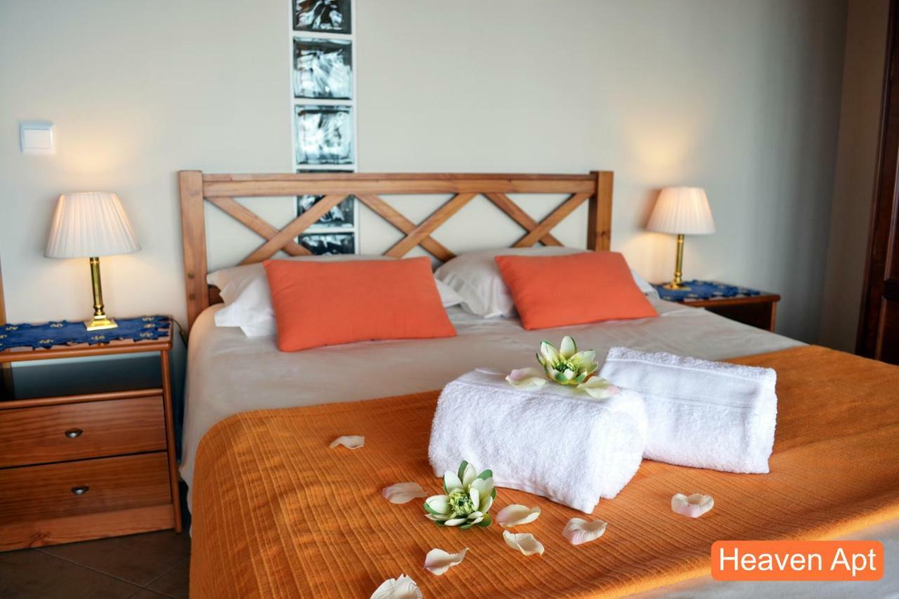 Villa Henriques *