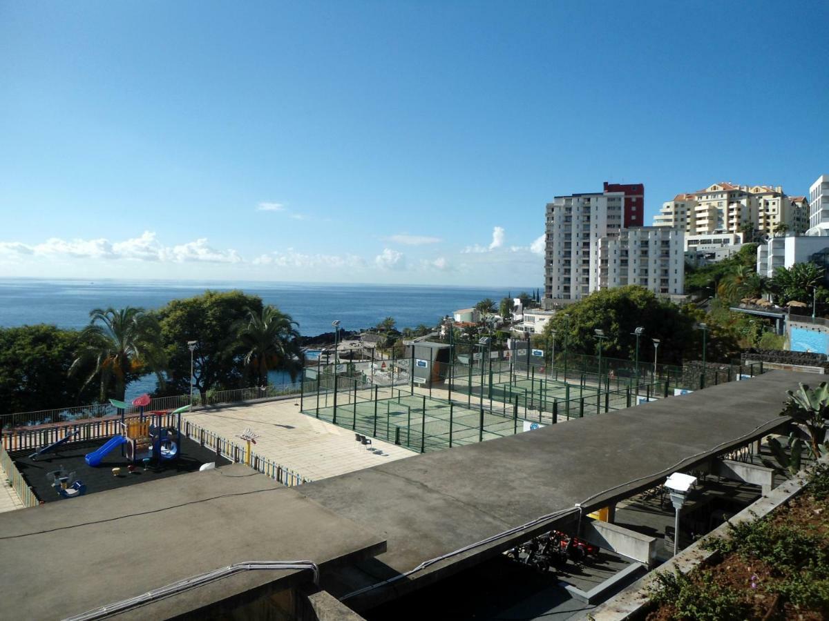 Apartment Sunny By The Sea With A Pool