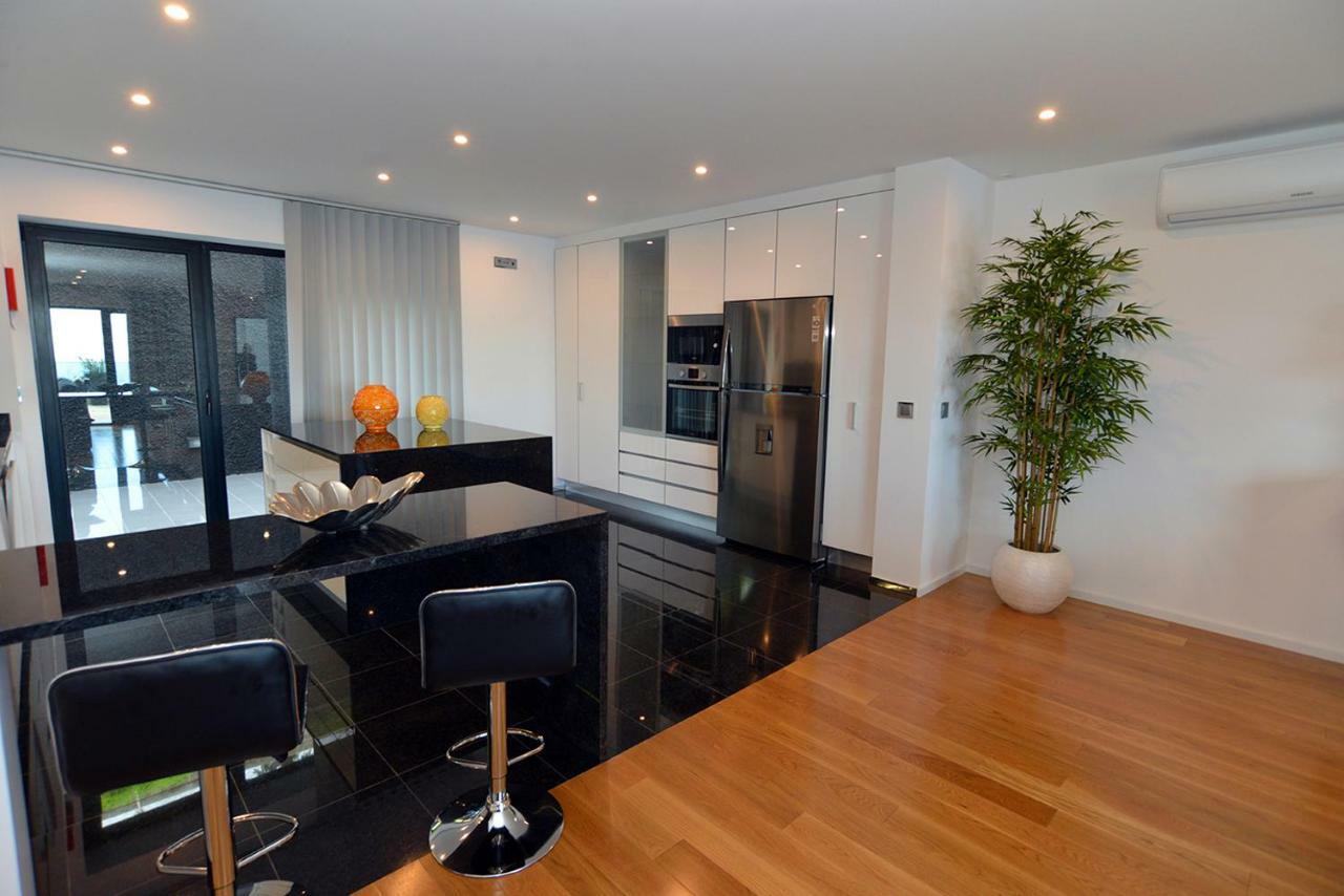 Sec Xxi 12 - 3 Bed Flat Funchal (Madeira)