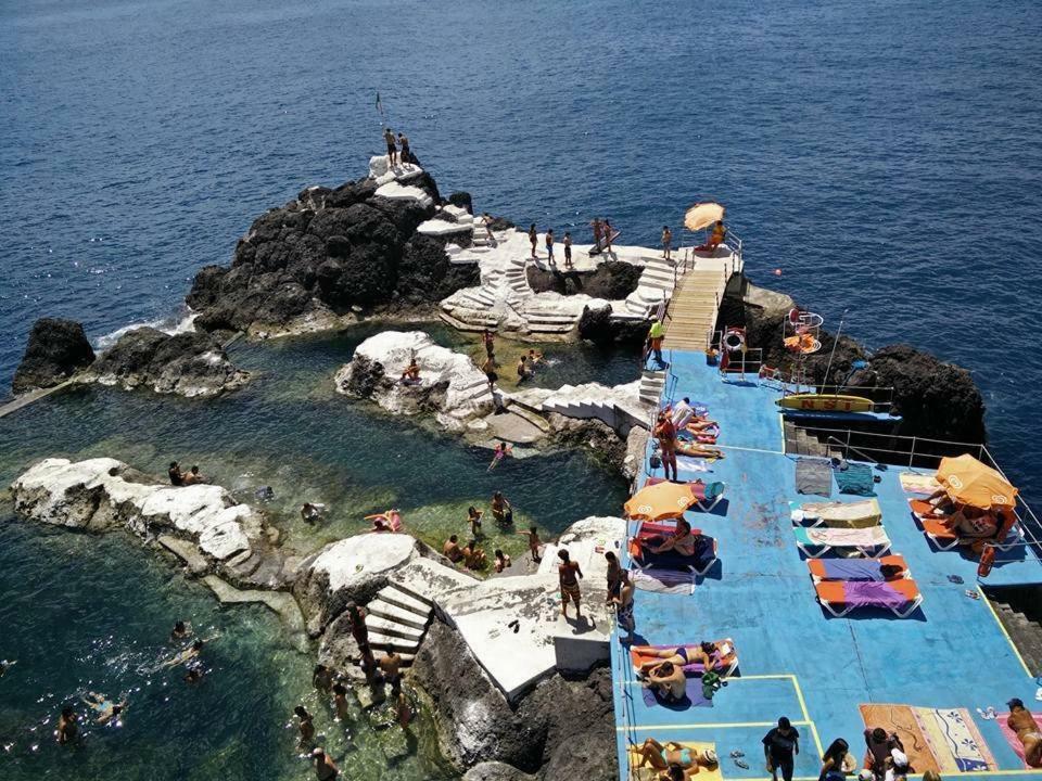 Doca Do Cavacas Funchal (Madeira)