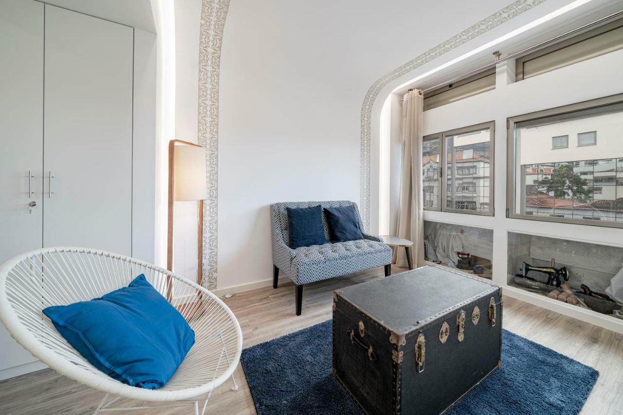 Gasthof Drapes Design By An Island