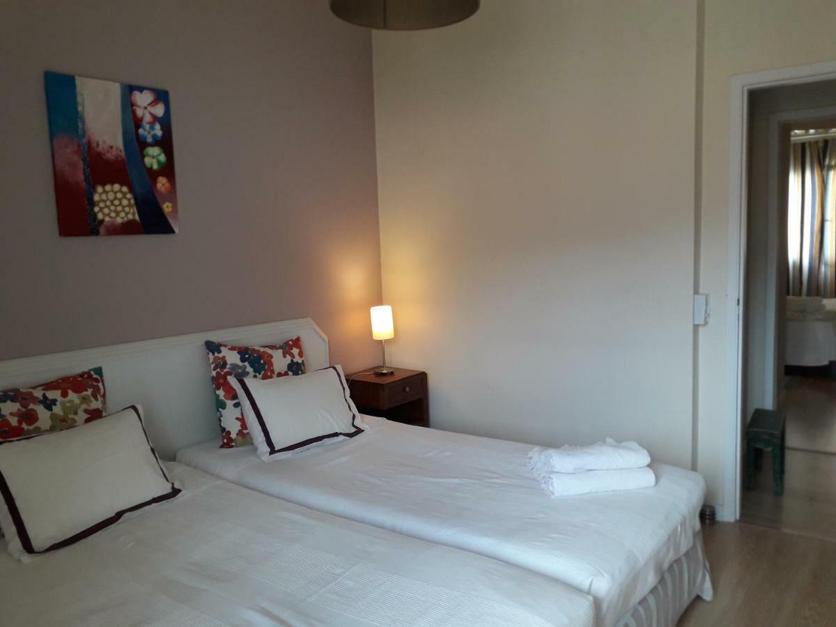 Peaceful Floor W Balconies - Cambridge Right - Ac Apartment *