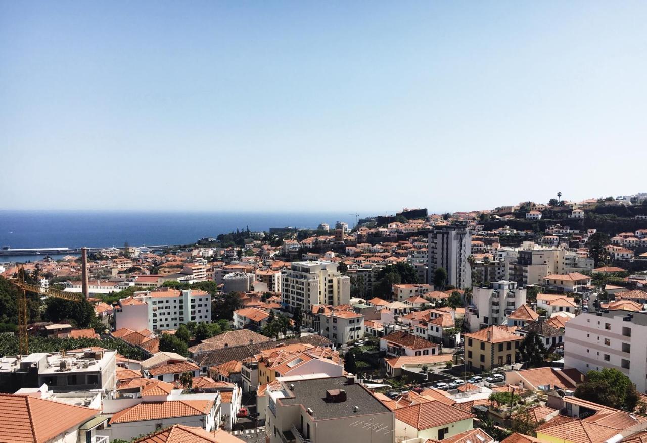The L - City Living With Rooftop Terrace *