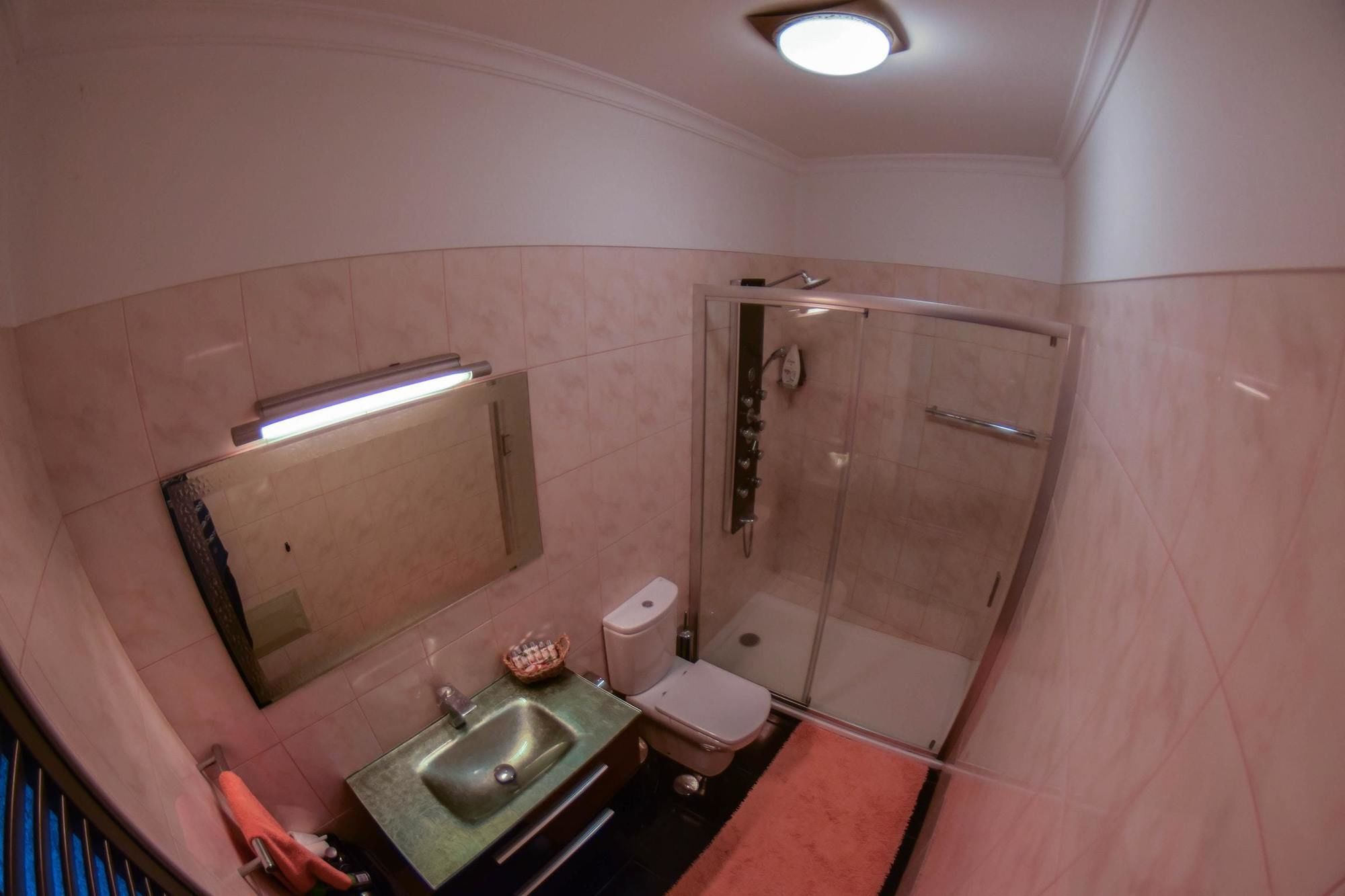 With 3 Bedrooms In With Wonderful Sea View Private Poo Funchal (Madeira)