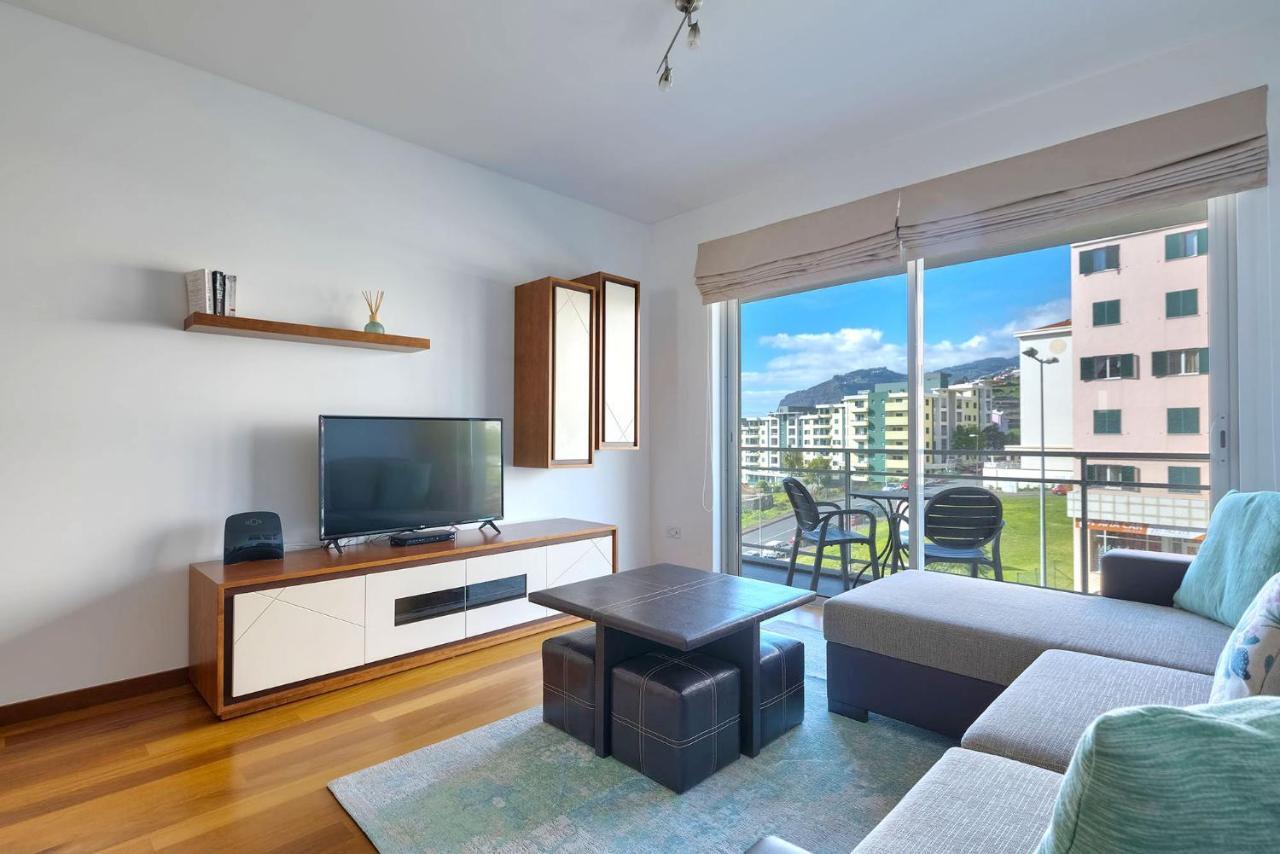 Apartment Blue Sky With Pool By Hr Madeira Funchal (Madeira)