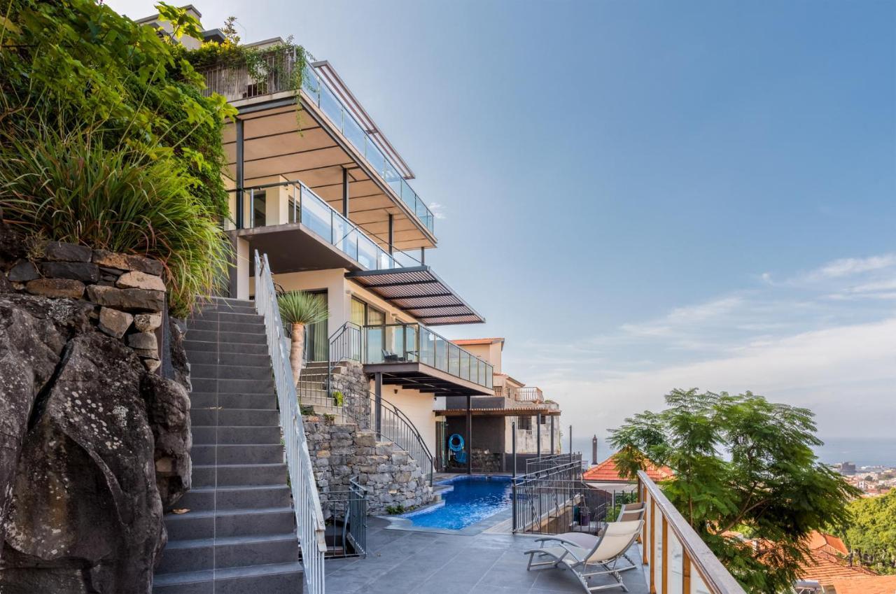 Number 15 Ocean & View *