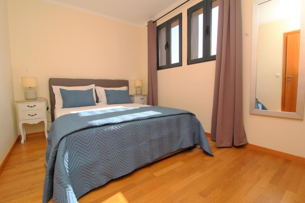 Vista Vieira Apartment *