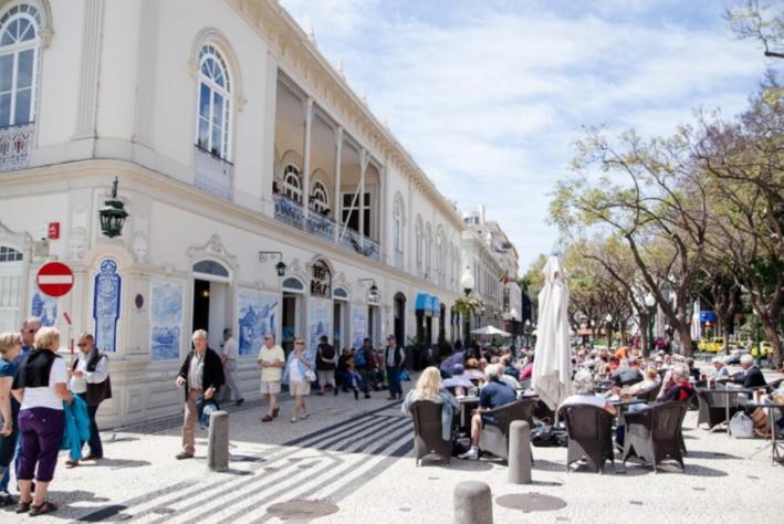 - Garden - Free Parking & Ac Apartament