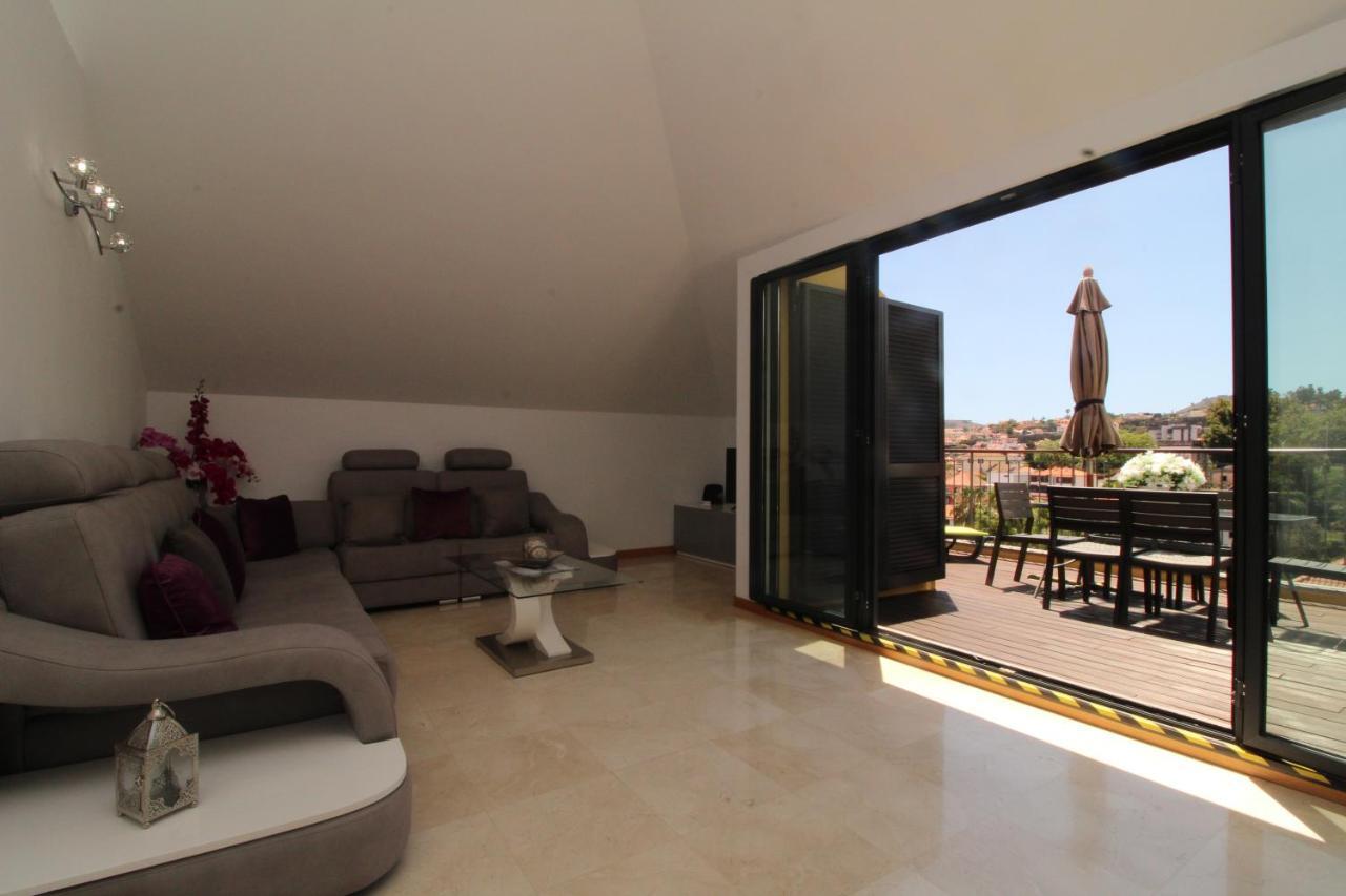 Aleixo's Terrace Penthouse Apartment