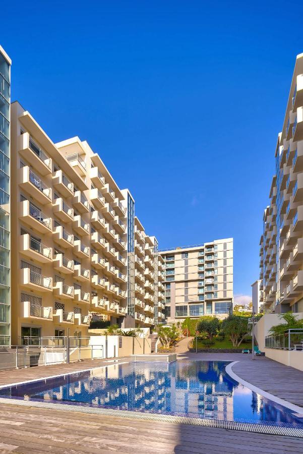 Blue Sky With Pool By Hr Madeira Apartment *