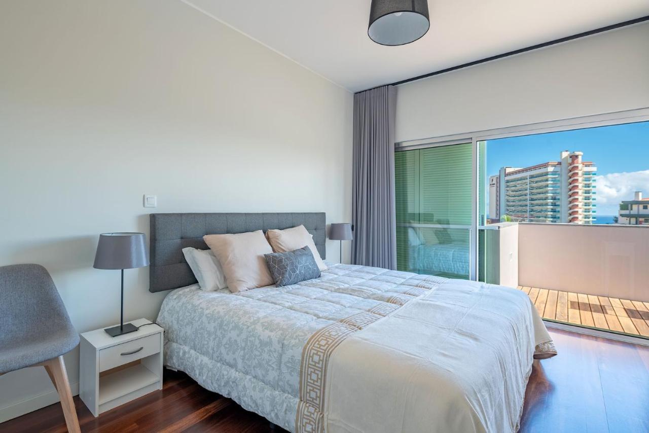 Luxury Nogueira With Private Pool By Hr Madeira Villa