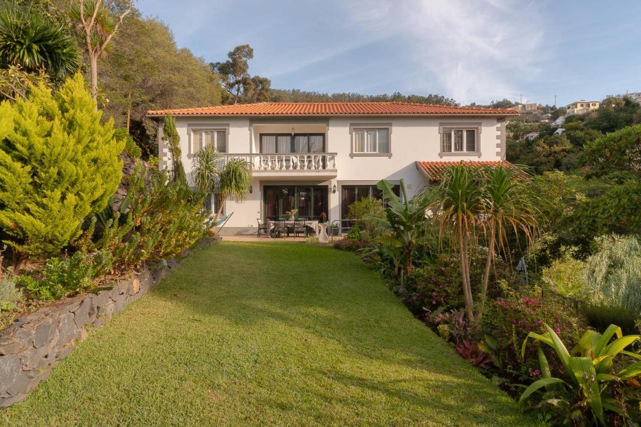 Pool With Botanical Garden Villa Funchal (Madeira)