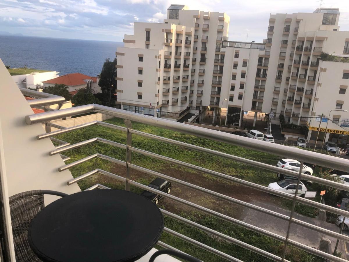 Dfm Happy Days Aparthotel