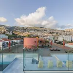 Three House Hotel