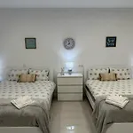 Funchal-Studio-Sleeps4-Freeparking