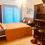 Plaza Near Forum Madeira - Rooms For Rent
