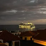 Flh Funchal A Quinta Do Conde Suites