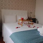 Guestready - Vila Rosa - Renovated Seaviews House