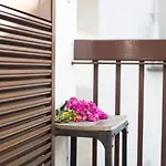 Central Funchal Apartment - Garden - Free Parking & Ac