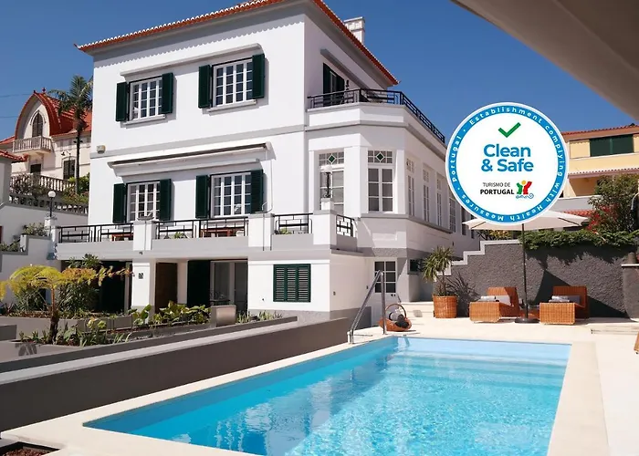 Quinta B. (Adults Only)