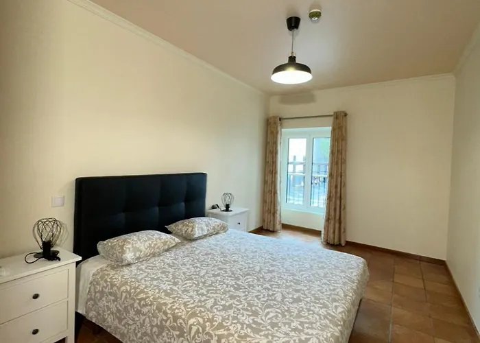Old Zone Apartments 1A