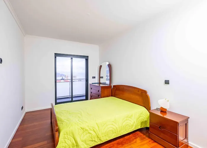 Rooms For Rent In Funchal