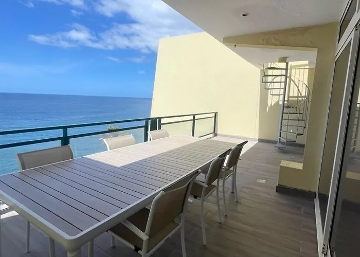 Peaceful Beachside Penthouse - 3 Bed 608