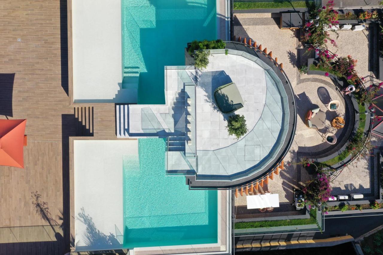 Hotel Three House