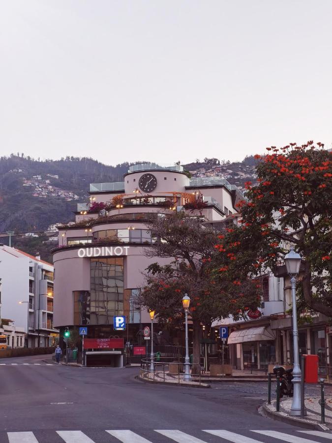 Three House Hotel