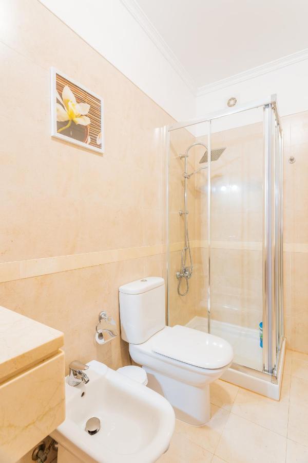 Ocean View And Garden In Exclusive Area Apartment