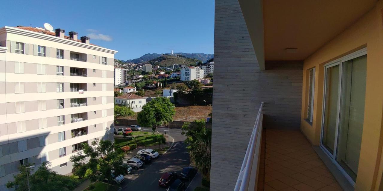 Park Ajuda Apartment *