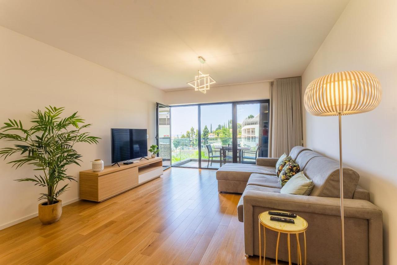 Flh Balcony Flat With Pool Funchal (Madeira)