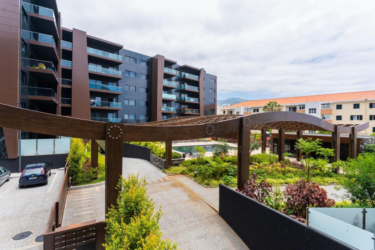 Apartment Flh Balcony Flat With Pool *