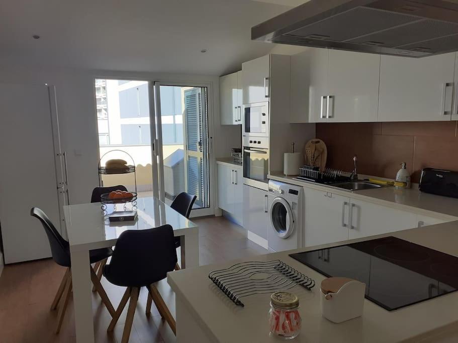 Centre Funchal Floor Terrace & Large Balconies Apartament *