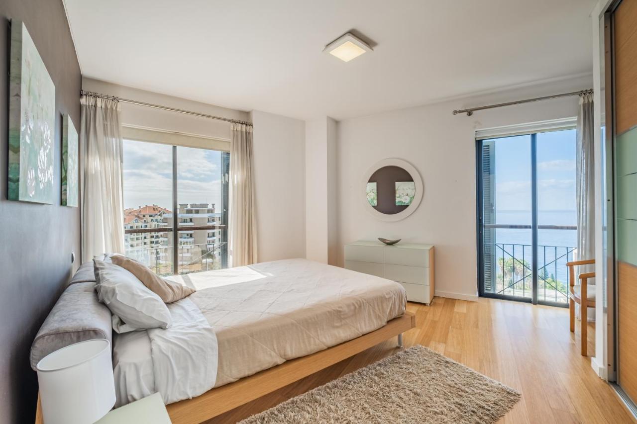 Modern Next To Forum Shopping, Near The Sea, Free Parking And Wifi Apartment
