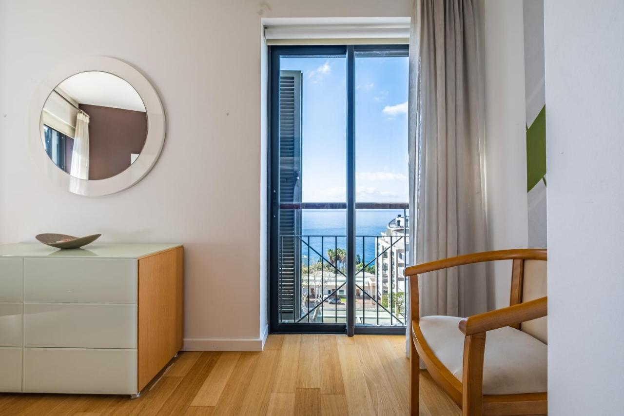 Modern Next To Forum Shopping, Near The Sea, Free Parking And Wifi Apartment *