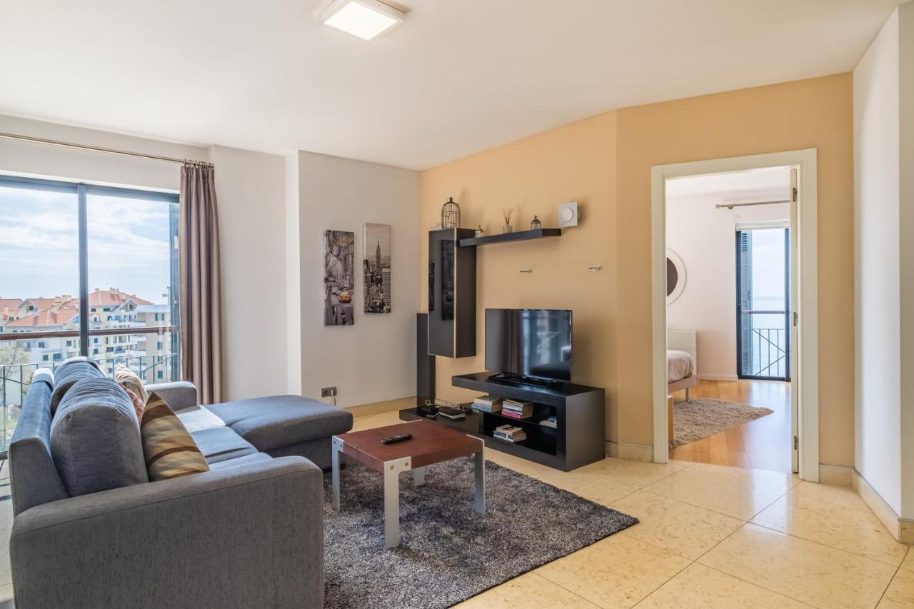 Modern Next To Forum Shopping, Near The Sea, Free Parking And Wifi Funchal (Madeira)
