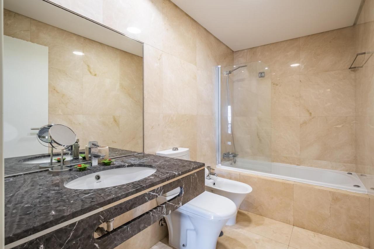 Modern Next To Forum Shopping, Near The Sea, Free Parking And Wifi Apartment *