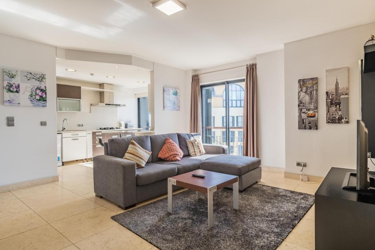 Modern Next To Forum Shopping, Near The Sea, Free Parking And Wifi Funchal (Madeira)