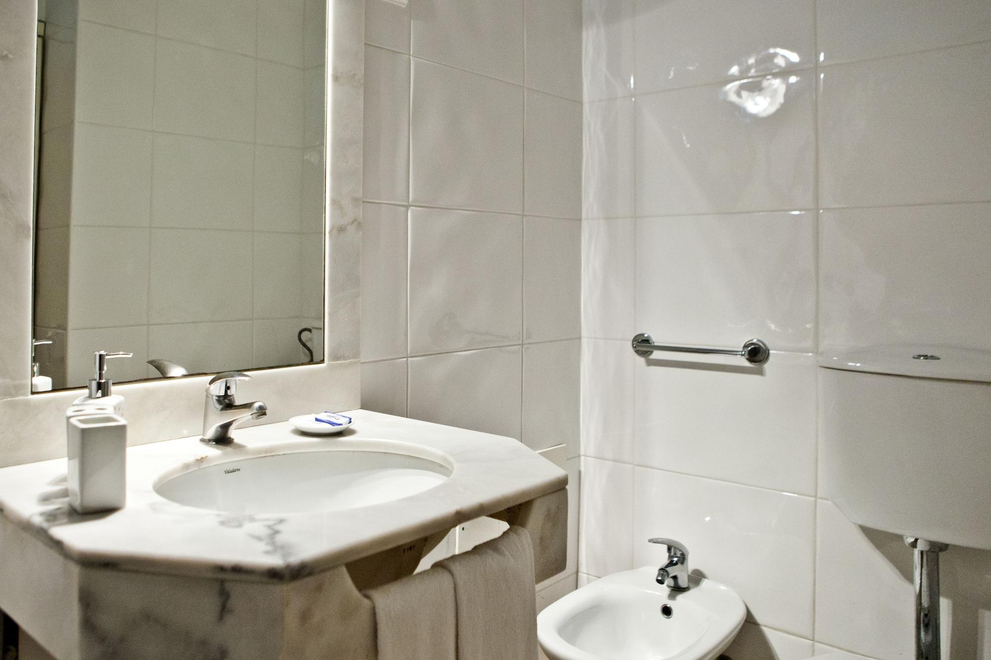 Alojamento de Acomodação e Pequeno-almoço Residencial Colombo Funchal (Madeira)