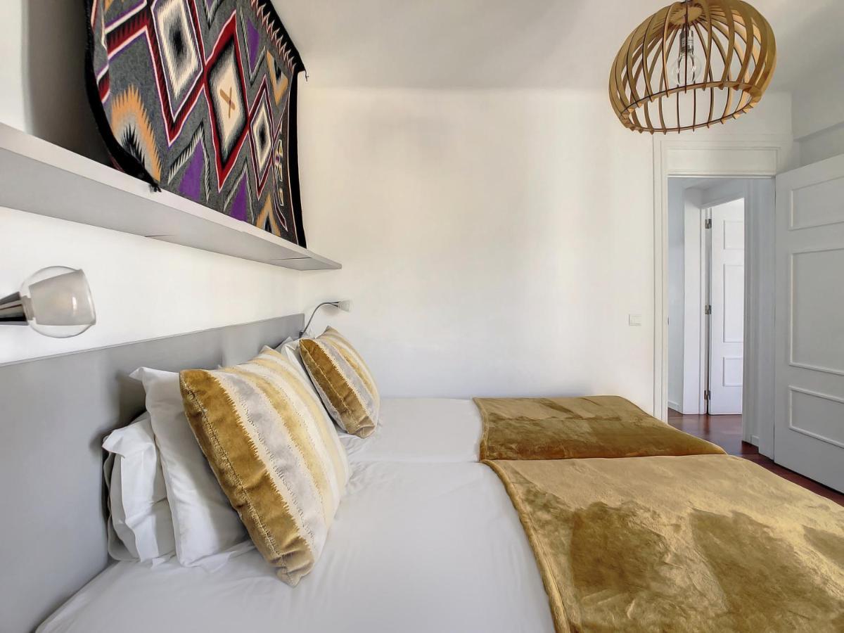 Private Sunset Terrace & Ocean Cliff Pool Garden At Designer Apt By Lovelystay Funchal (Madeira)