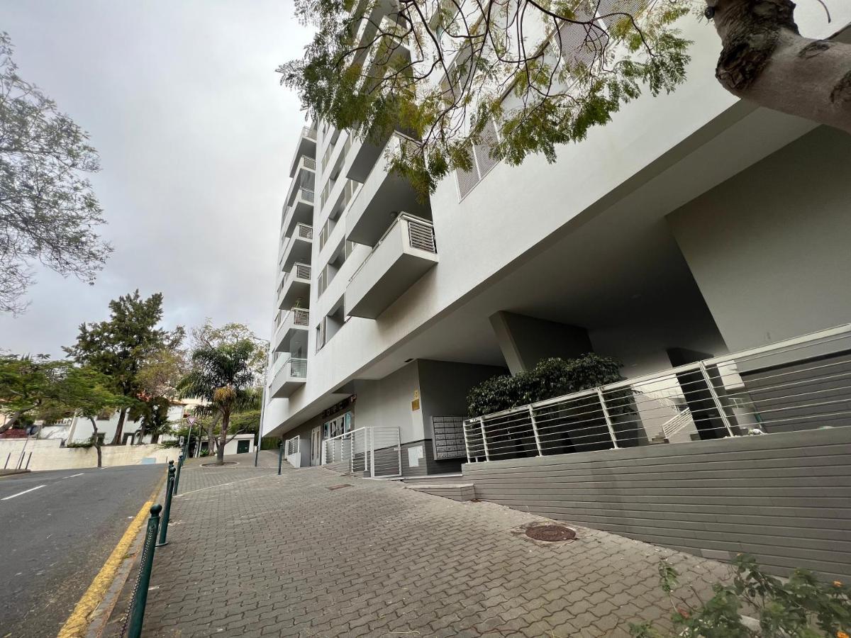 Apartment Dona I House - In With Free Parking