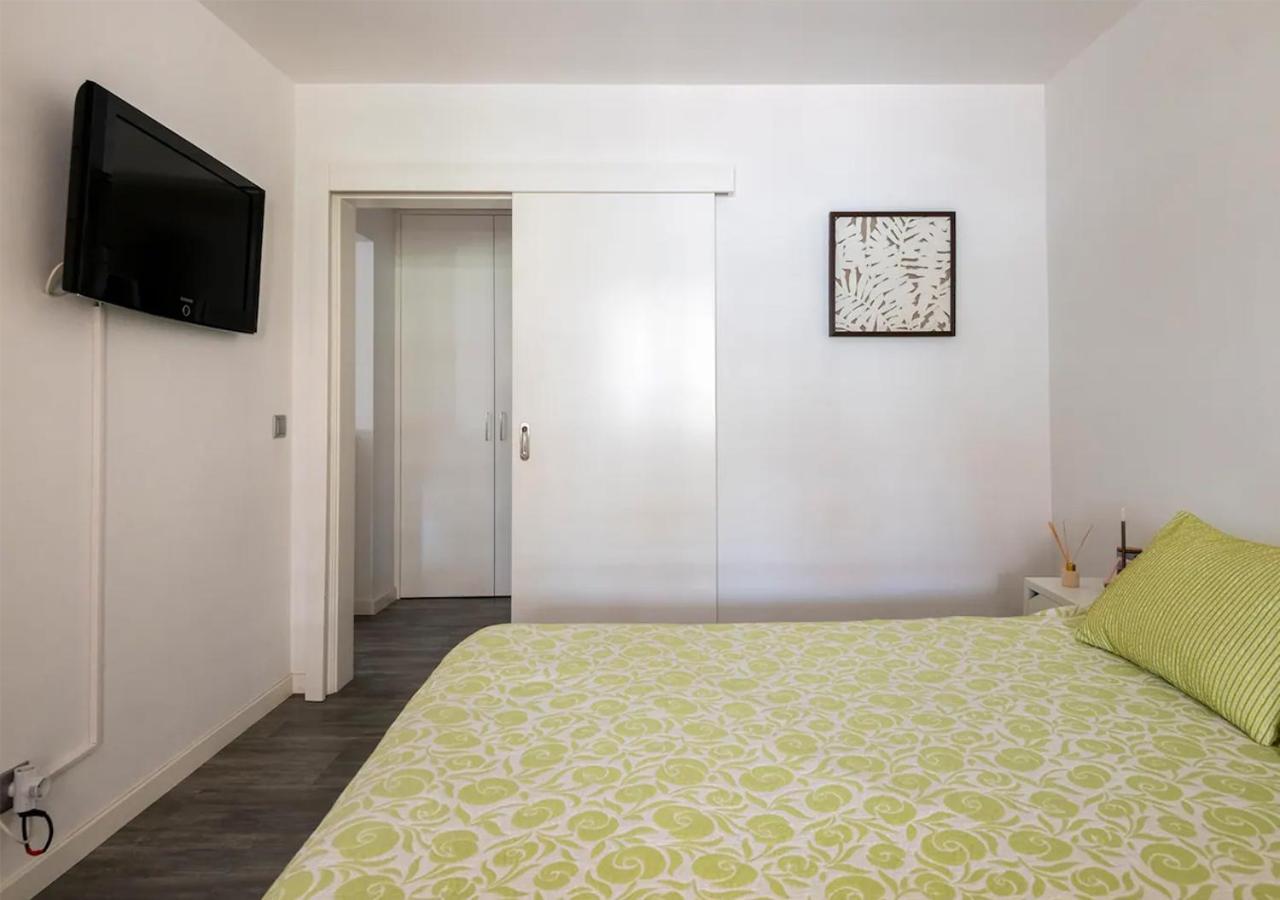Apartment Lovely 1-bedroom With Parking Ocean View