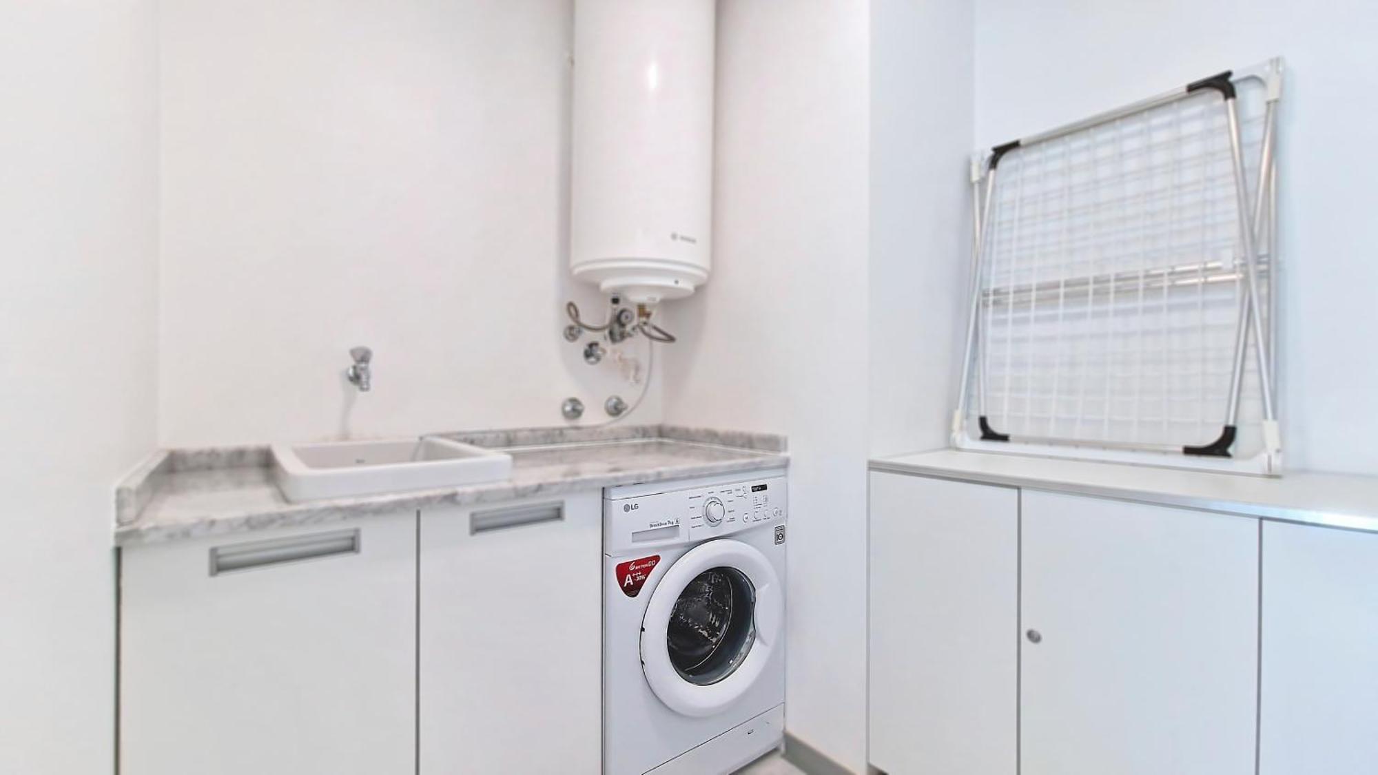 Upscales By Lovelystay - Private Parking Apartament *