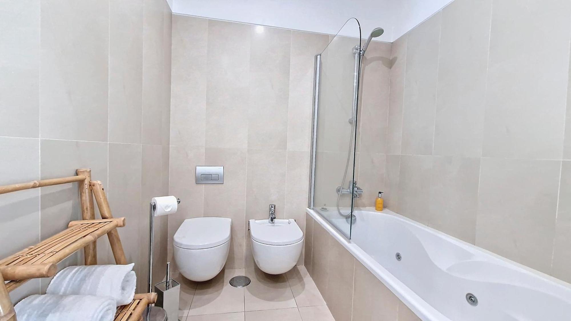 Upscales By Lovelystay - Private Parking Apartament Funchal (Madeira)