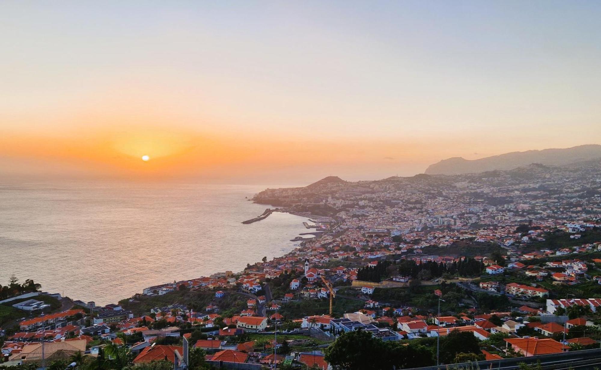 Shell Living - Infinity Loft Pousada Funchal (Madeira)