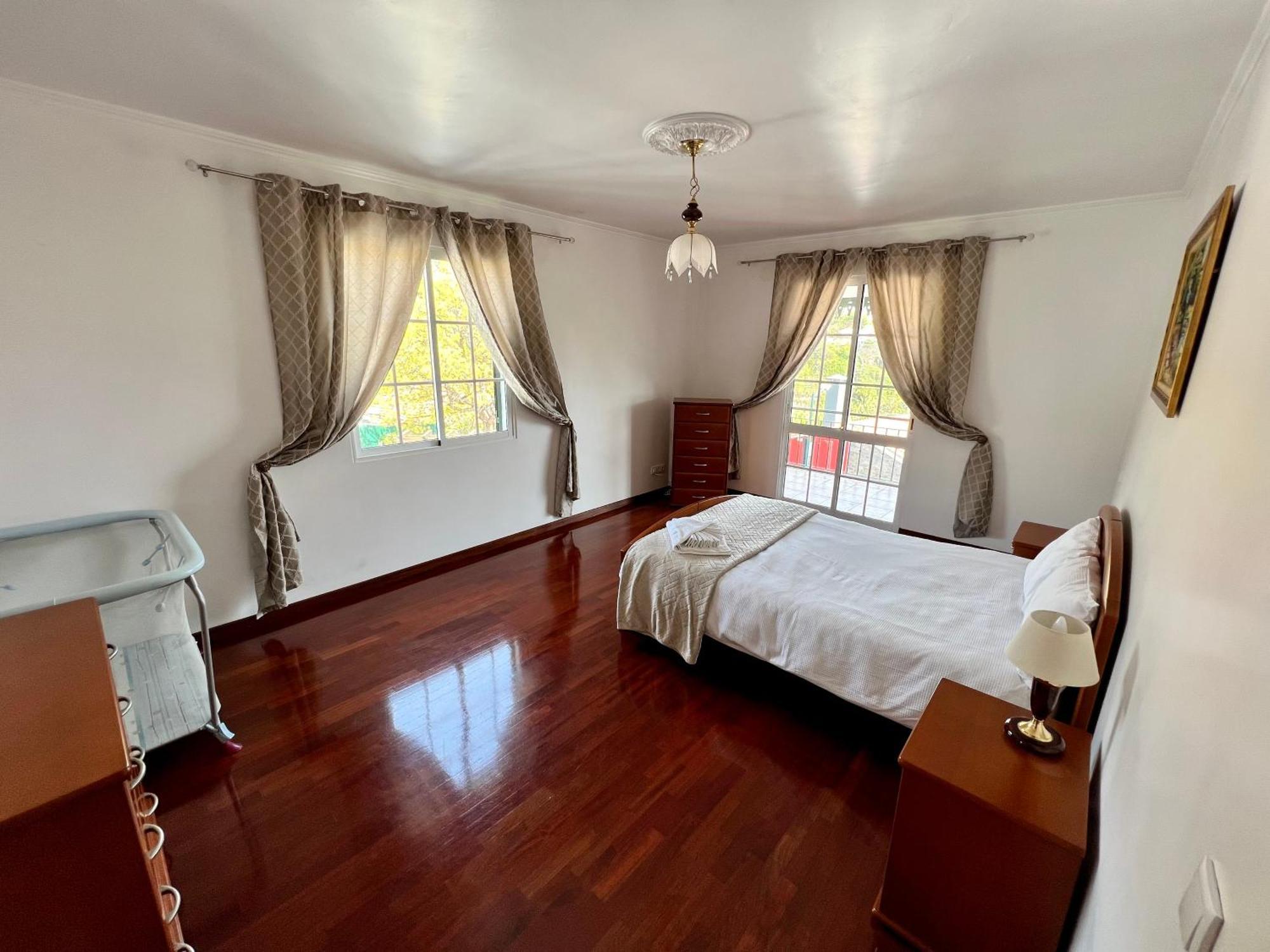 Villa Classic Tranquil Madeiran 4-bedroom